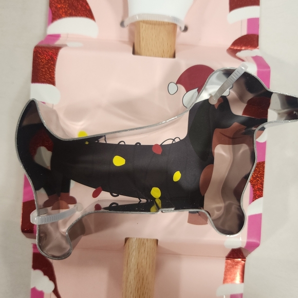 Dachschund Cookie Cutter and Spatula - Picture 4 of 5